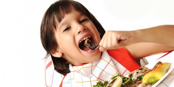 the child eats vegetables during a diet with pancreatitis